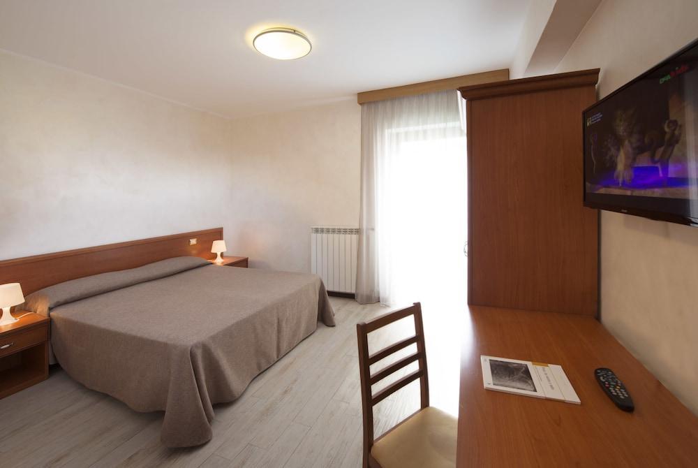 Sport Village Hotel & Spa Castel Di Sangro Esterno foto