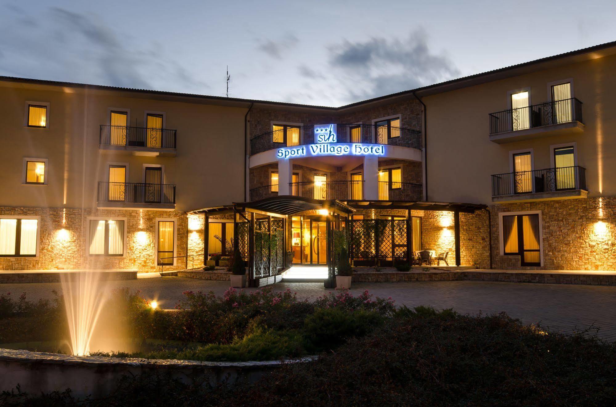 Sport Village Hotel & Spa Castel Di Sangro Esterno foto